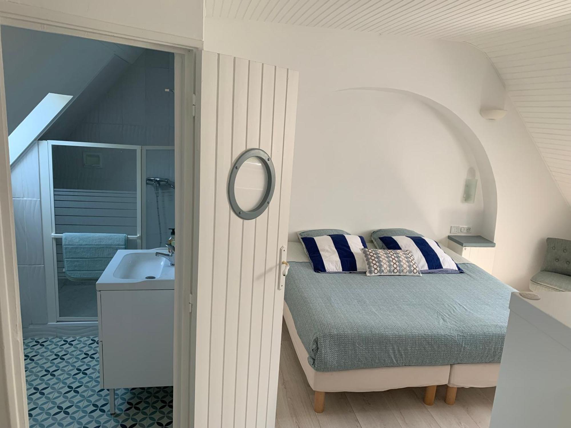 La Gentilhommiere Bed & Breakfast Treffiagat Room photo